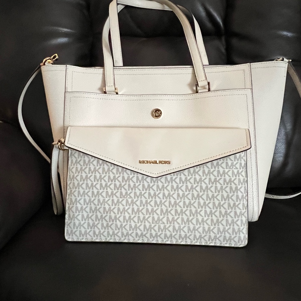 Michael Kors Cream Tote Bag with Gold Logo